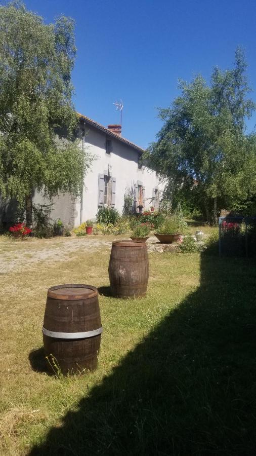 Chambres Et Gite Dans Un Lieu Calme Et Champetre Gourge Les Grippeaux Proche Parthenay מראה חיצוני תמונה