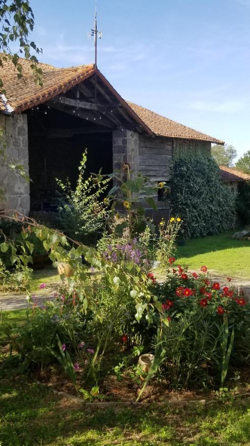 Chambres Et Gite Dans Un Lieu Calme Et Champetre Gourge Les Grippeaux Proche Parthenay מראה חיצוני תמונה